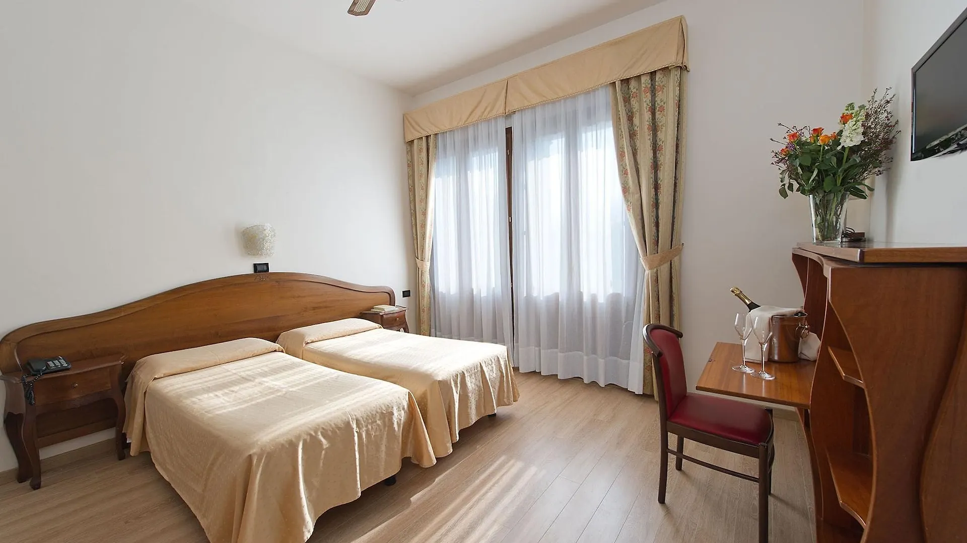 **  Hotel Cristallo Benátky – Lido Itálie