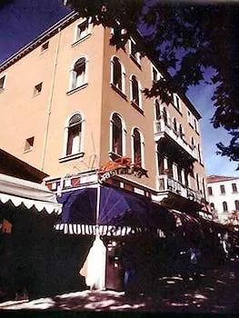 **  Hotel Cristallo Benátky – Lido Itálie