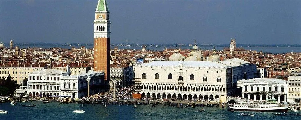 Hotel Cristallo Venedigs Lido 2*,  Italien