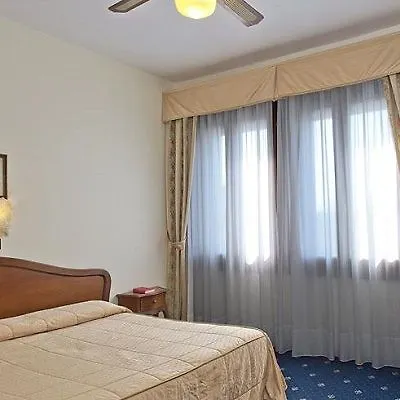 Hotel Cristallo Benátky – Lido