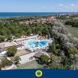 Üdülőpark Club Del Sole Adriano Family Collection ****