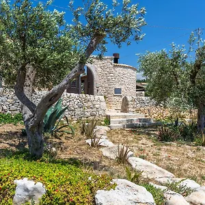 https://la-muraglia-residenza-turistica-rurale.sicilyhotelsitaly.net