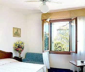 Hotel Cristallo Benátky – Lido 2*,